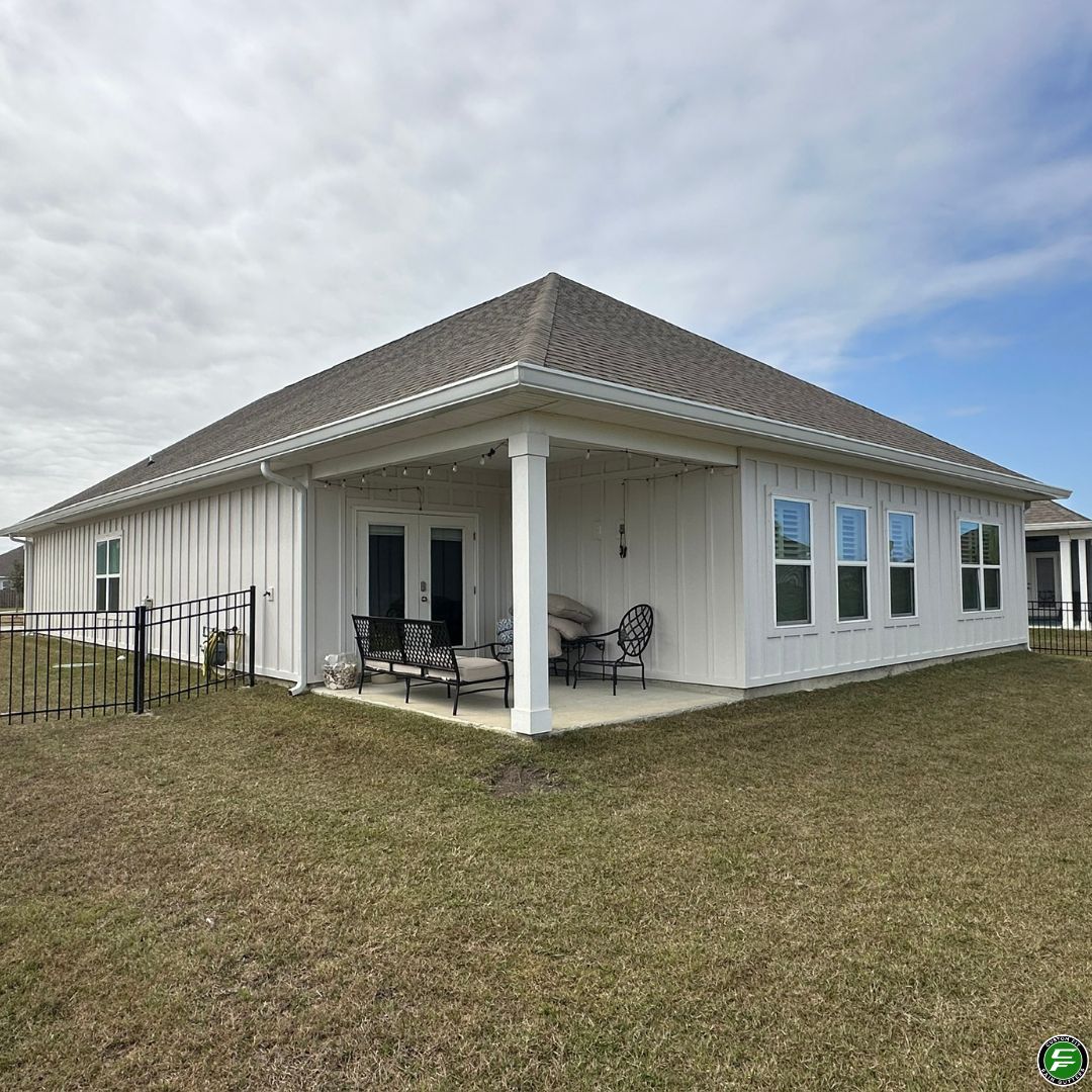 7-inch seamless gutters in Craft Farms, Gulf Shores, AL